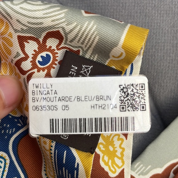 Authentic Hermes Twilly Bingata new with tag - Picture 3 of 3